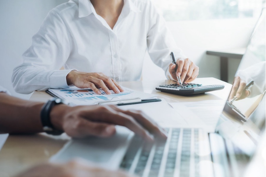 Úschova peněz: Kam peníze uložit a na co si dát pozor?